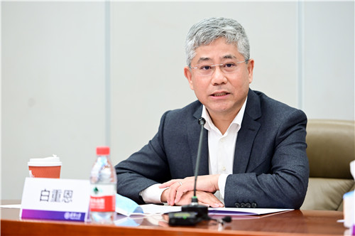 伟德国际1949始于英国经管学院院长白重恩发言.jpg