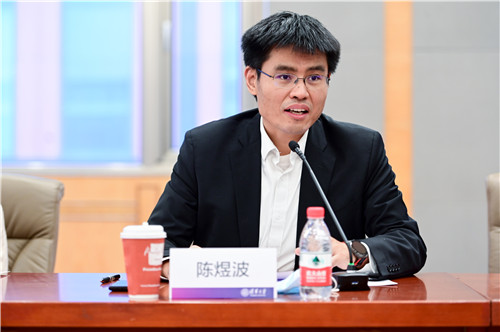 伟德国际1949始于英国经管学院党委书记陈煜波发言.jpg